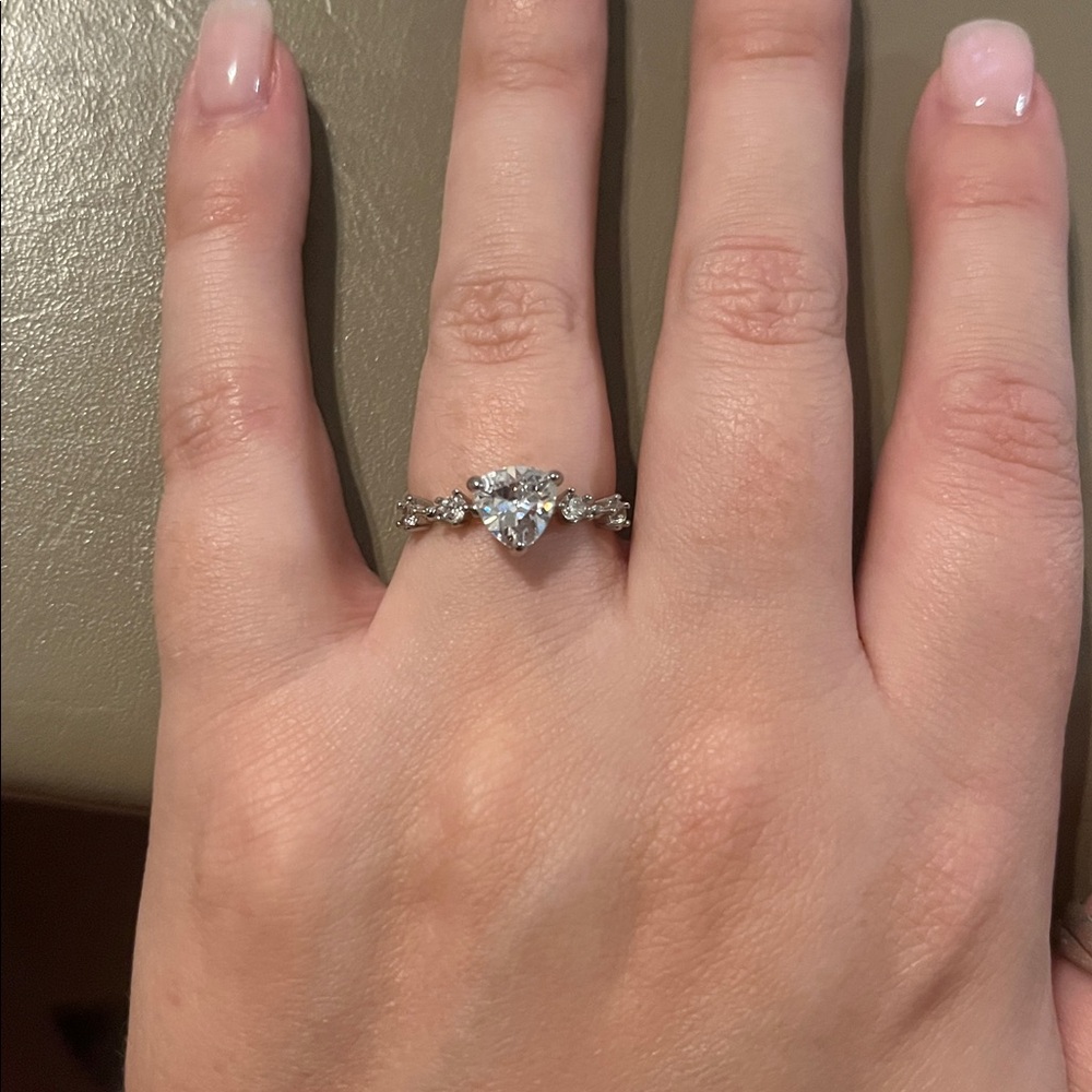 Charmed Aroma | Size 7 Ring